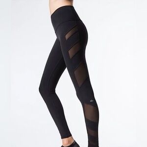 ALO Yoga woman’s black Leggings size small
